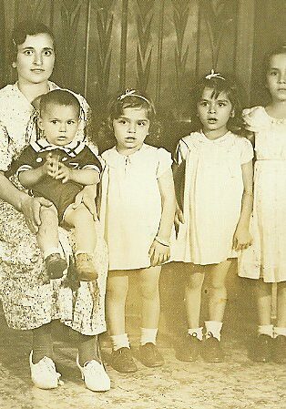 grandma grils w-louie